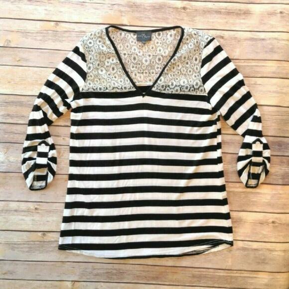 Market & Spruce Black and White Striped Lace  Detail Gillia Top - Small - Picture 1 of 5